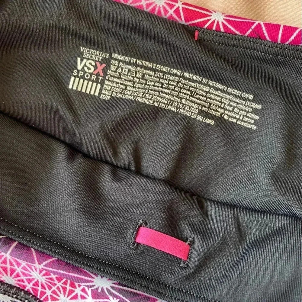 3/$39 Victoria’s Secret VSX Sport capri leggings XS - Picture 3 of 3